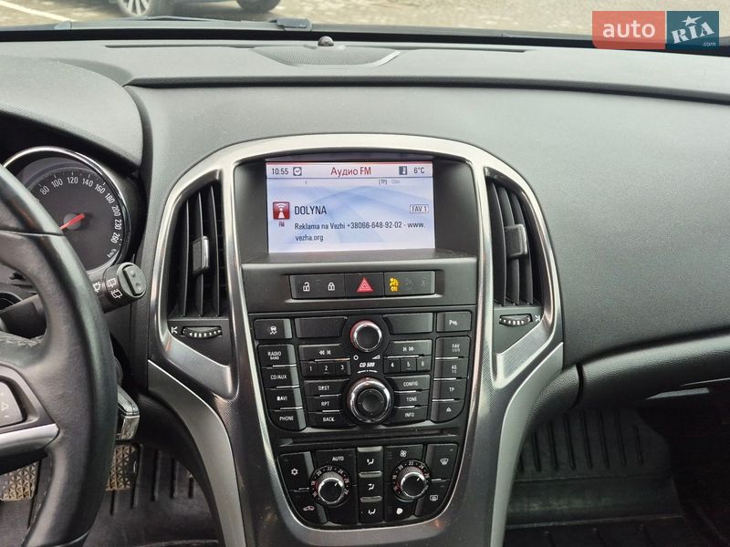 Універсал Opel Astra 2011 в Івано-Франківську