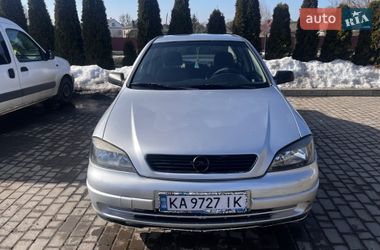 Седан Opel Astra 2005 в Турійську