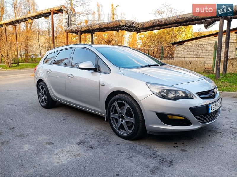 Універсал Opel Astra 2015 в Павлограді