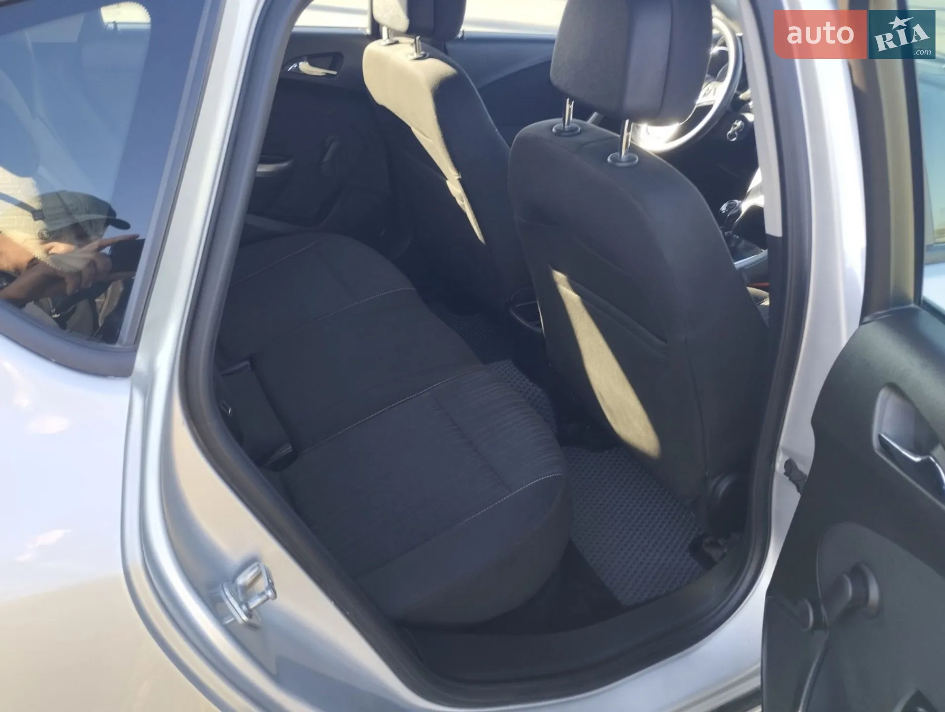 2010 Opel Astra - мініатюра 9