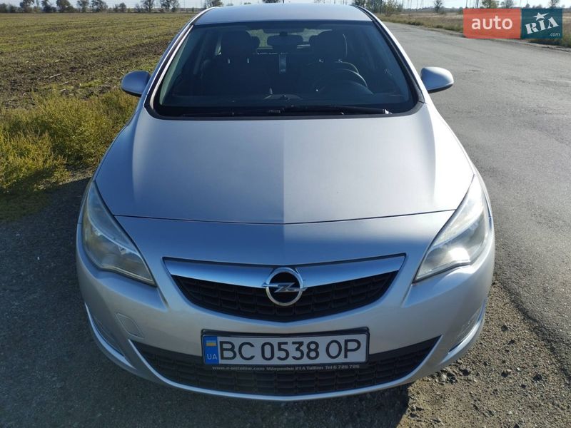 Opel Astra 2010