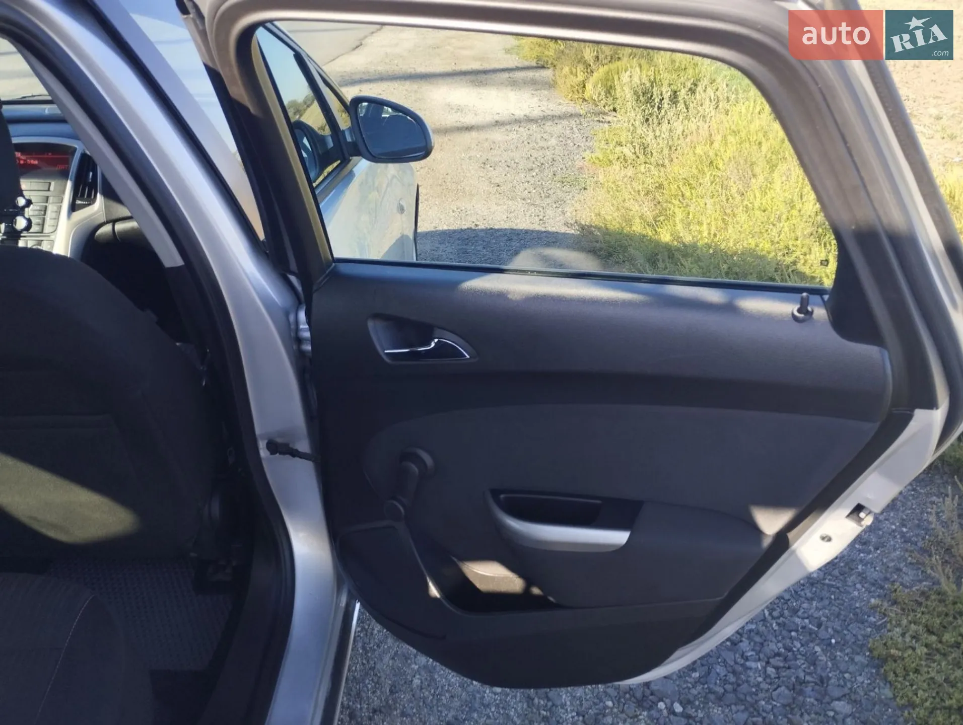 2010 Opel Astra - мініатюра 12