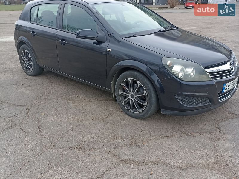 Хетчбек Opel Astra 2012 в Кам'янському