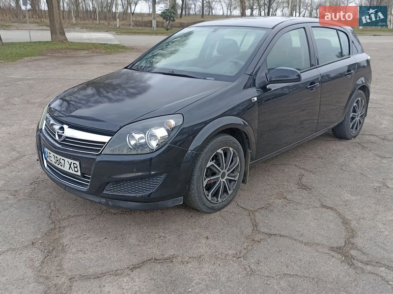Хетчбек Opel Astra 2012 в Кам'янському