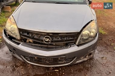 Купе Opel Astra 2005 в Ужгороді