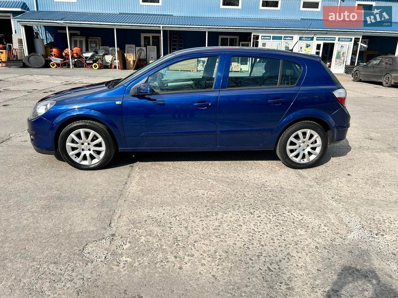 Хетчбек Opel Astra 2006 в Городищеві