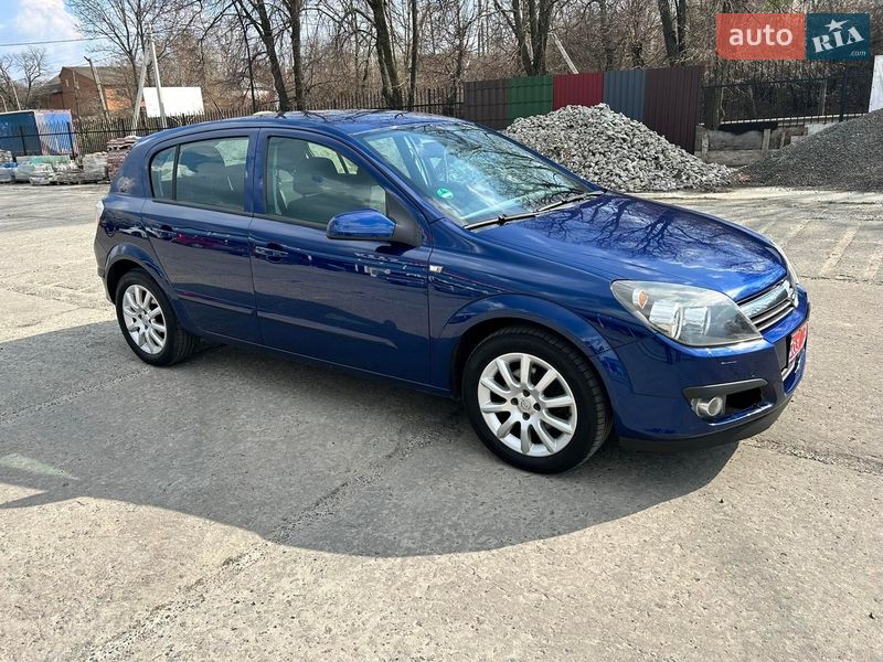 Хетчбек Opel Astra 2006 в Городищеві