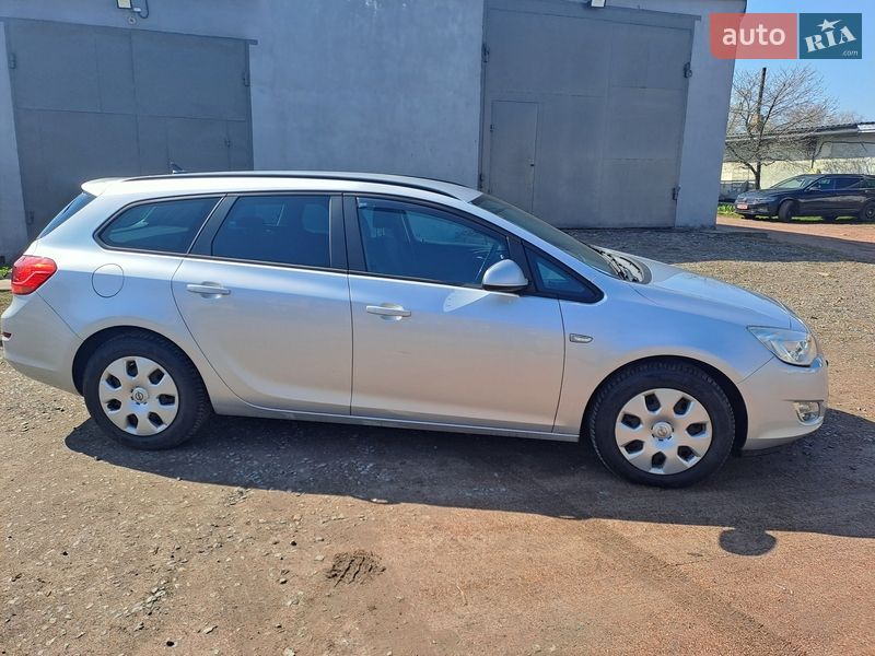 Універсал Opel Astra 2011 в Нововолинську фото 2 Універсал Opel Astra 2011 в Нововолинську