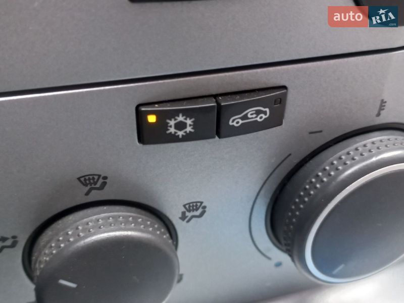 Універсал Opel Astra 2006 в Могилів-Подільському