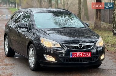Універсал Opel Astra 2011 в Умані