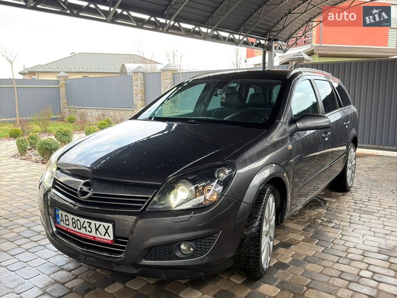 Універсал Opel Astra 2009 в Вінниці