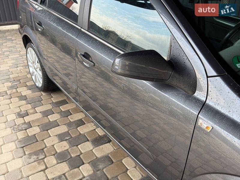 Універсал Opel Astra 2009 в Вінниці