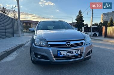 Універсал Opel Astra 2009 в Львові