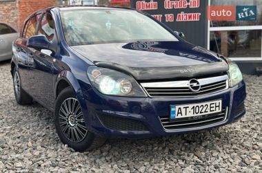 Хетчбек Opel Astra 2012 в Смілі