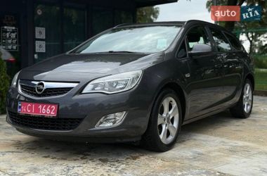 Універсал Opel Astra 2011 в Калуші