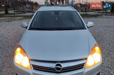 Универсал Opel Astra 2010 в Ивано-Франковске