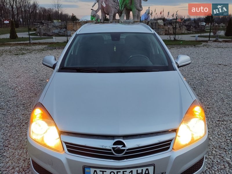 Opel Astra 2010