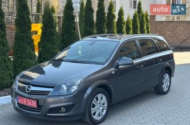 Універсал Opel Astra 2009 в Луцьку