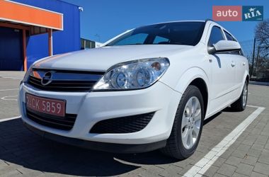 Универсал Opel Astra 2009 в Умани