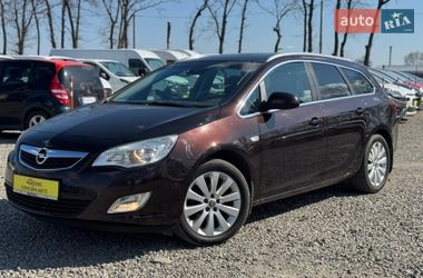 Универсал Opel Astra 2011 в Умани