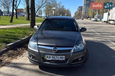 Универсал Opel Astra 2012 в Киеве