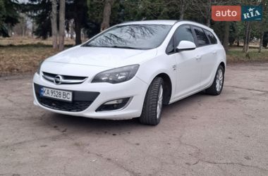 Універсал Opel Astra 2013 в Житомирі