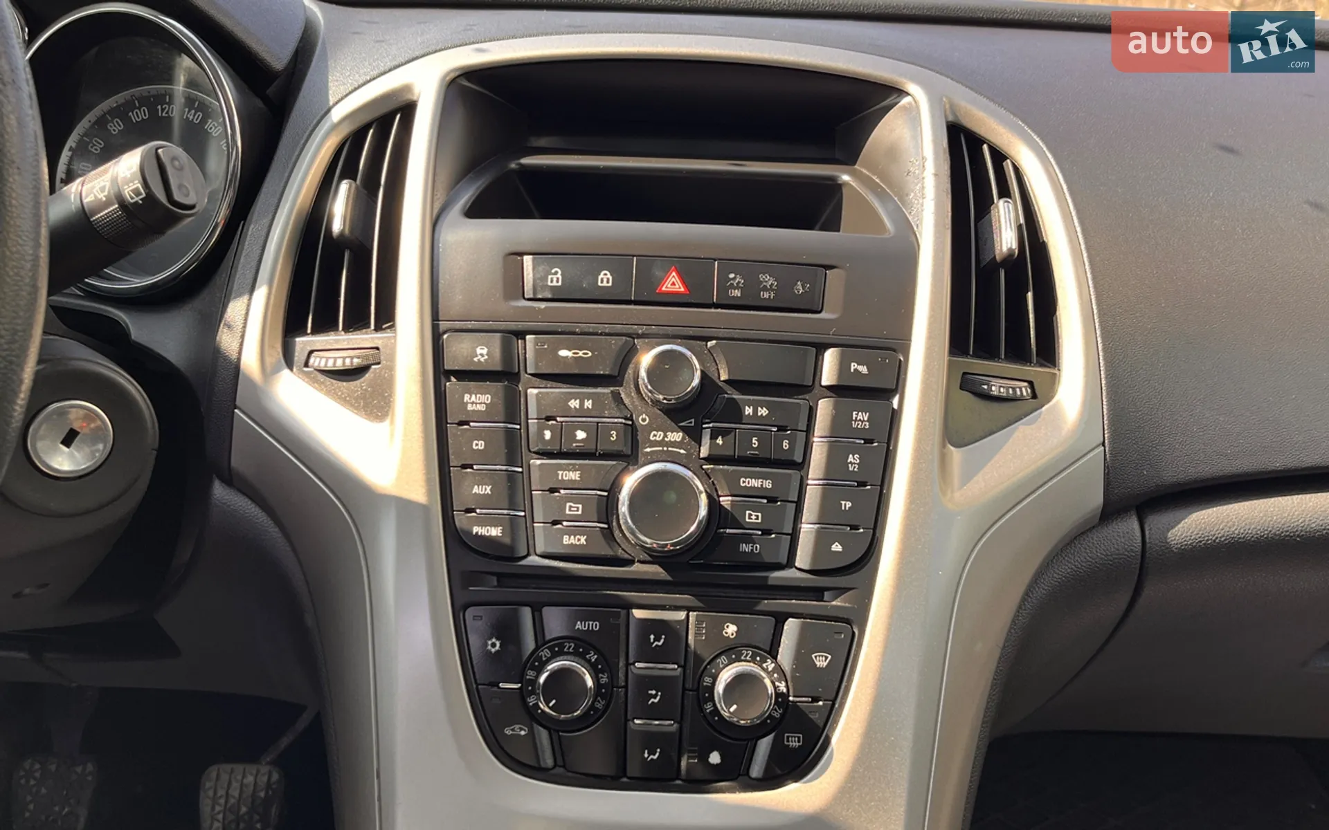2012 Opel Astra - мініатюра 17