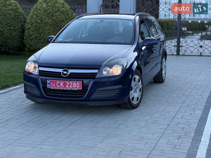 Універсал Opel Astra 2006 в Долині