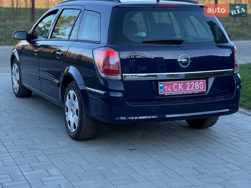 Універсал Opel Astra 2006 в Долині