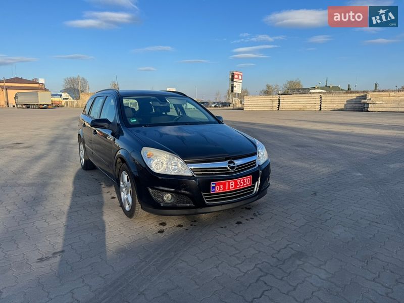 Універсал Opel Astra 2008 в Сарнах