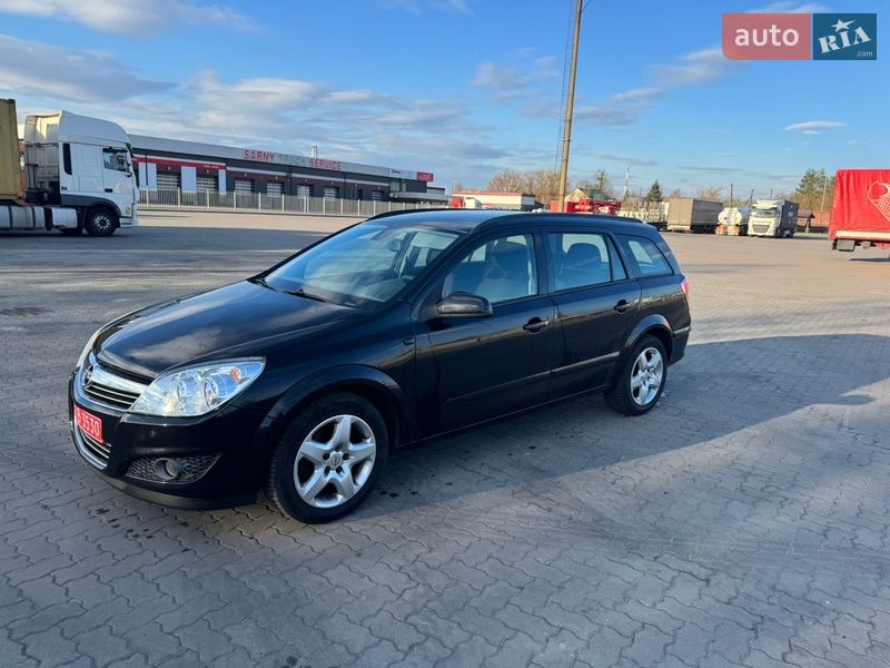 Універсал Opel Astra 2008 в Сарнах