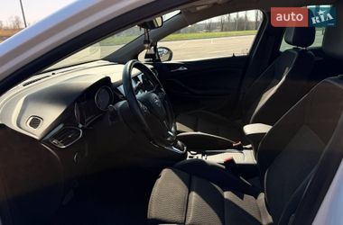 Универсал Opel Astra 2017 в Кривом Роге