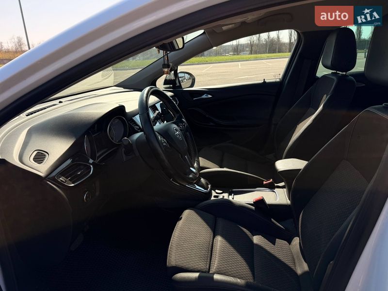 Универсал Opel Astra 2017 в Кривом Роге