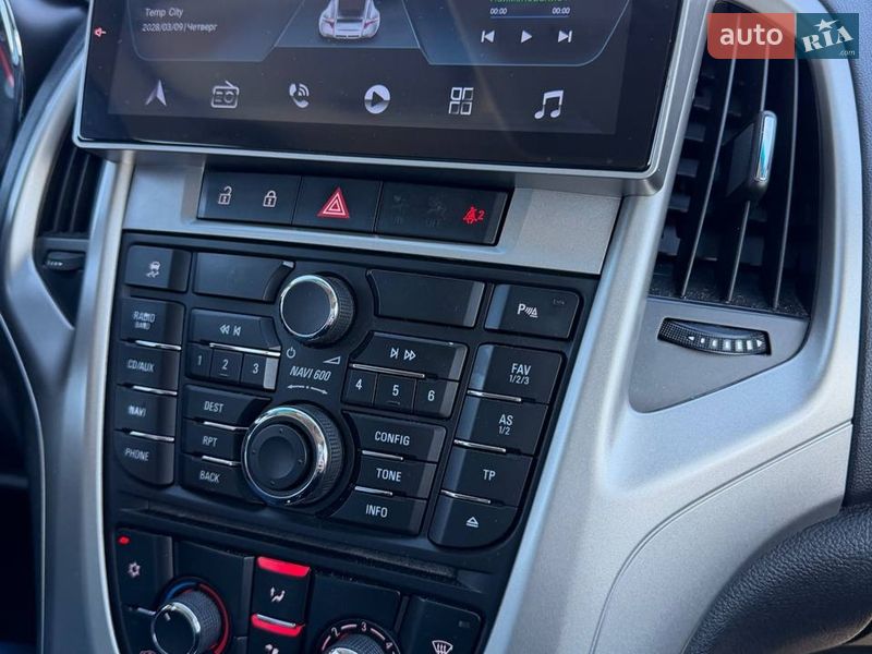 Універсал Opel Astra 2012 в Харкові