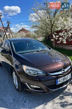 Хетчбек Opel Astra 2013 в Ужгороді