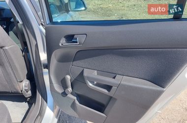 Универсал Opel Astra 2010 в Павлограде