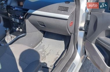 Универсал Opel Astra 2010 в Павлограде