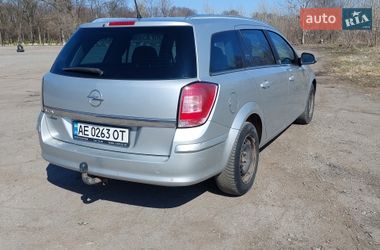 Универсал Opel Astra 2010 в Павлограде