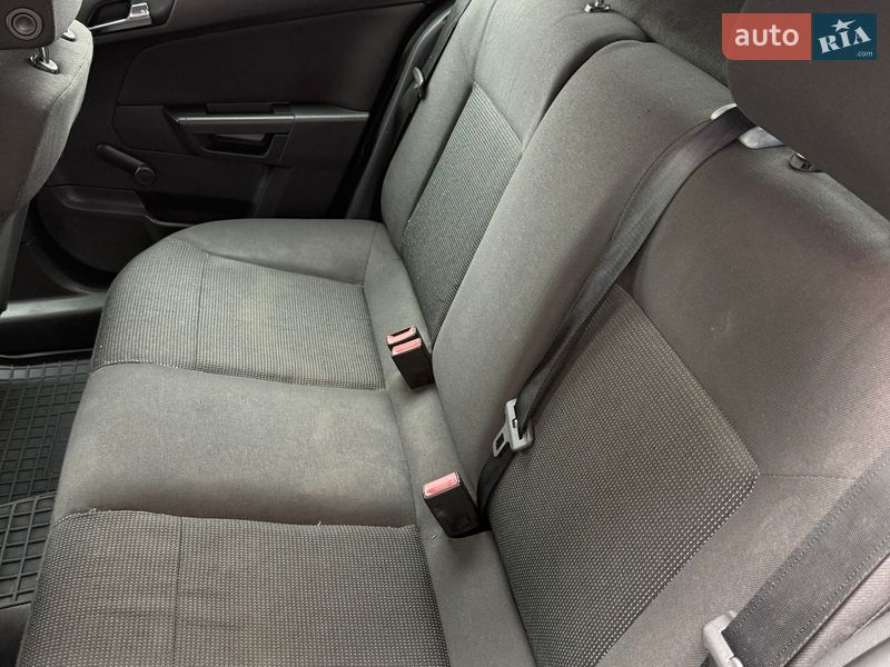 Хетчбек Opel Astra 2004 в Хмельницькому