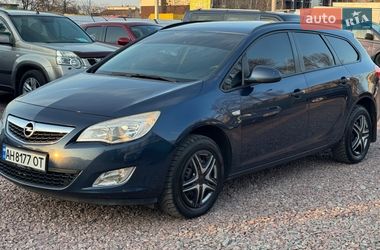 Универсал Opel Astra 2011 в Киеве