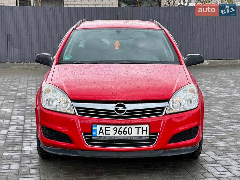 Універсал Opel Astra 2009 в Дніпрі