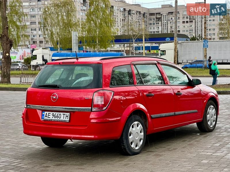 Універсал Opel Astra 2009 в Дніпрі