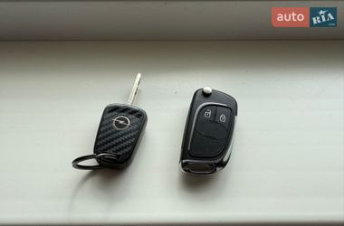 Универсал Opel Astra 2011 в Кельменцах