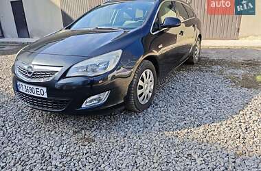 Універсал Opel Astra 2011 в Верховині
