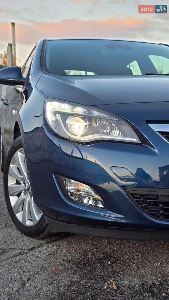 2011 Opel Astra - мініатюра 18