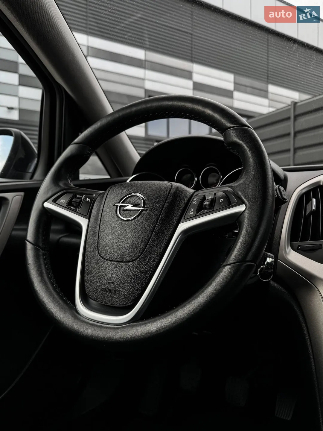 2011 Opel Astra - мініатюра 9