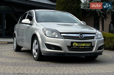 Хетчбек Opel Astra 2011 в Львові