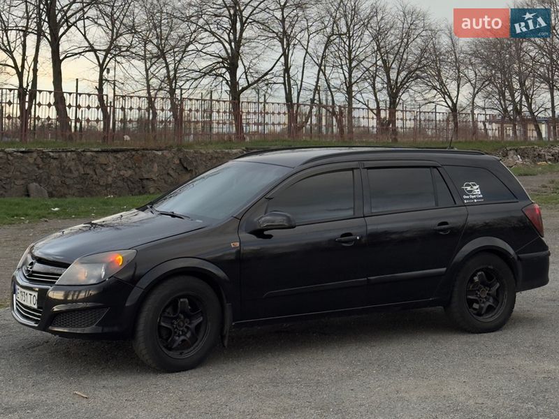 Универсал Opel Astra 2008 в Долинской