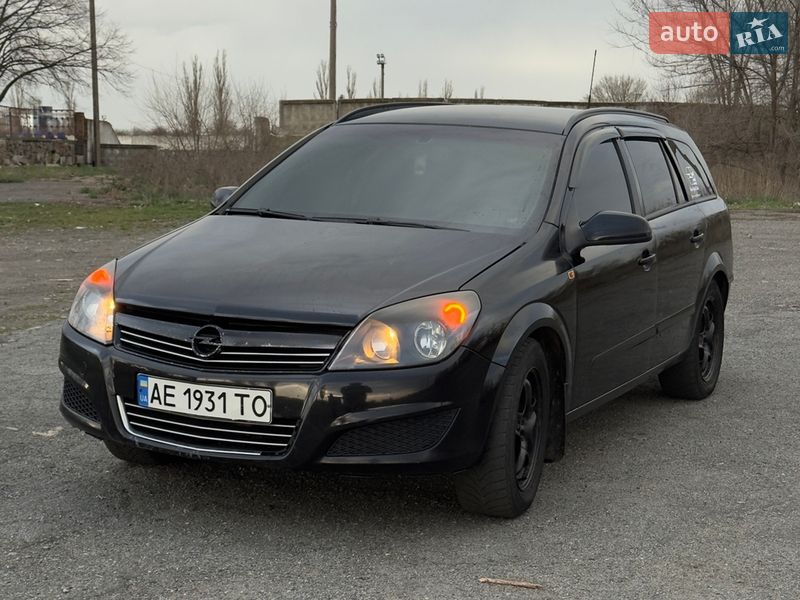 Универсал Opel Astra 2008 в Долинской
