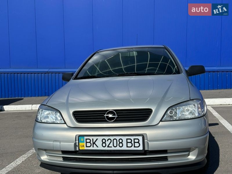 Седан Opel Astra 2008 в Рівному фото 2 Седан Opel Astra 2008 в Рівному